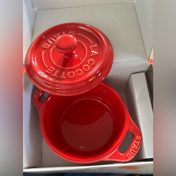 Staub Mini Cocotte 4" Cherry Red NEW Covered Casserole - Picture 1 of 5